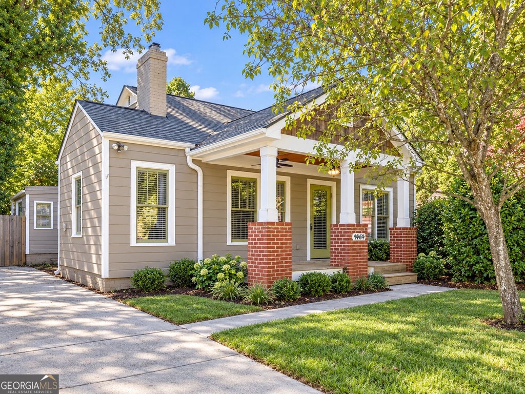Photo of 1464 Hawthorne Way, East Point, GA 30344 (MLS # 10875433)