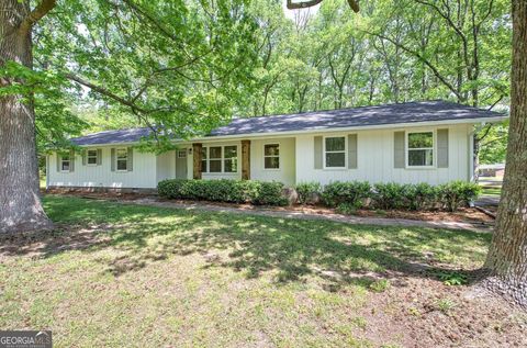 Photo of 132 Echota Avenue NE, Calhoun, GA 30701 (MLS # 10738764)