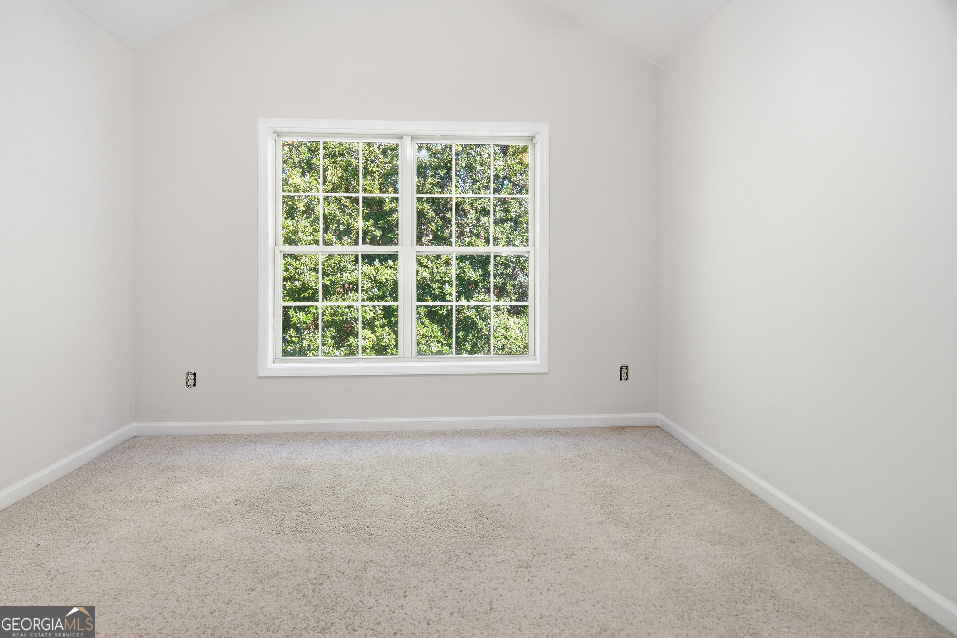 5140 Meridian LN