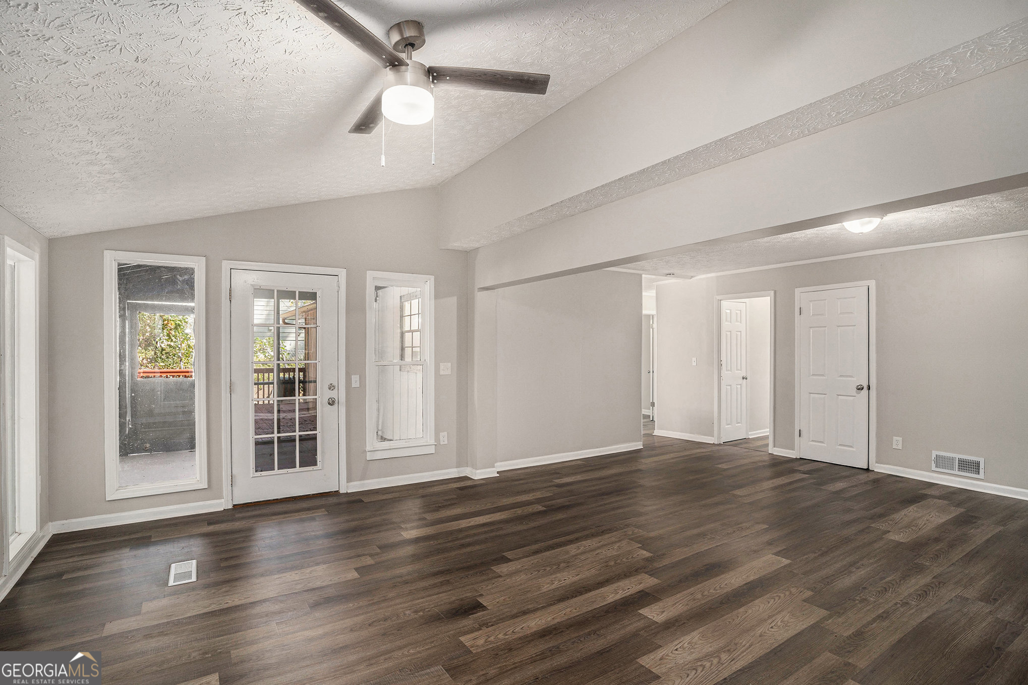 3745 Londonderry CT