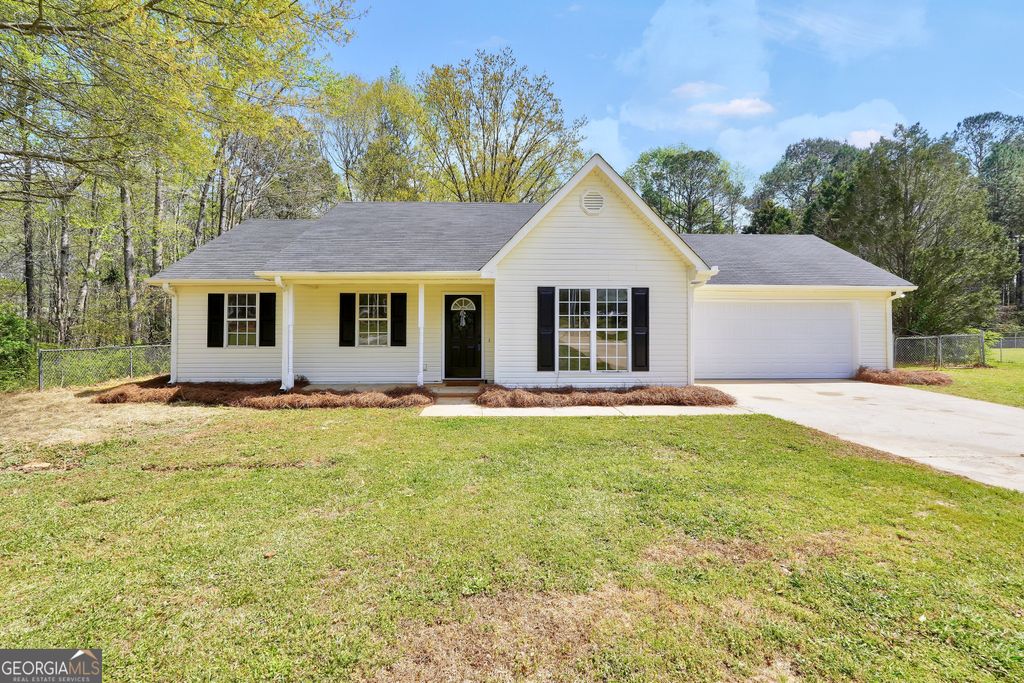 Photo of 109 William Ct, Jenkinsburg, GA 30234 (MLS # 10720001)