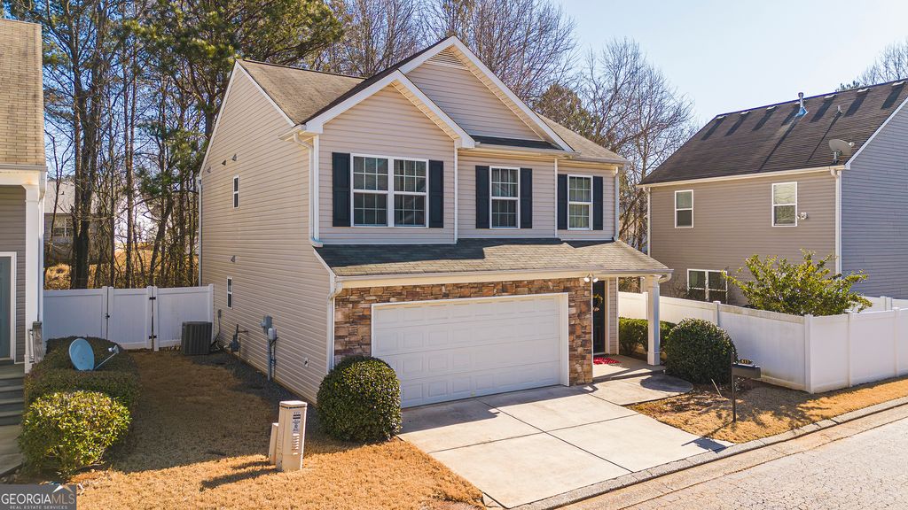 Photo of 617 Arrowhead Drive, Dallas, GA 30132 (MLS # 10682484)