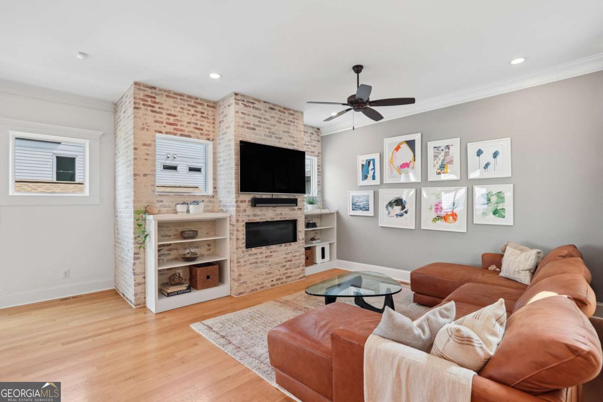 616 Fortune PL NE
