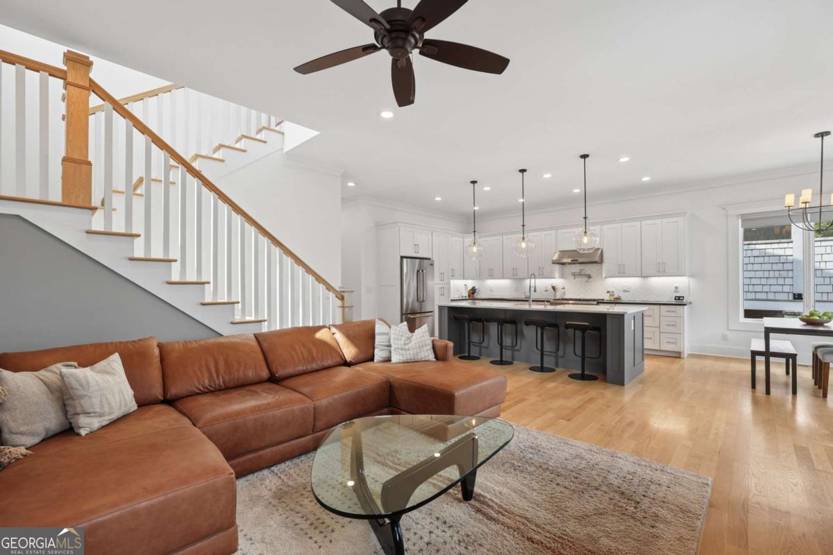 616 Fortune PL NE