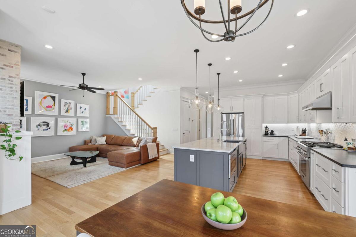 616 Fortune PL NE