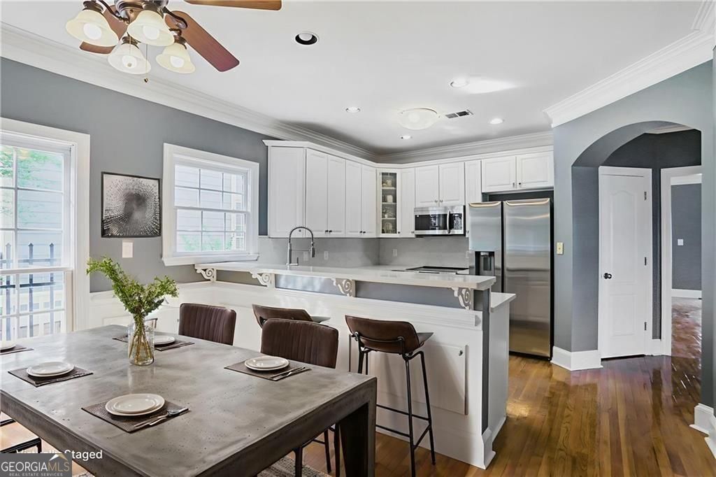 484 Martin ST SE