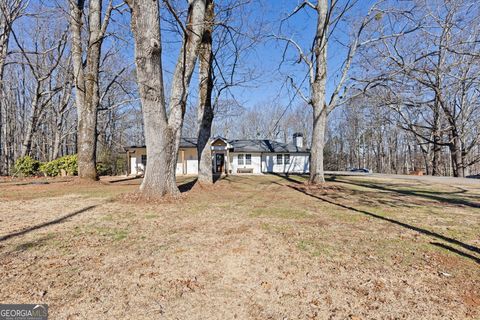 1906085240 Homes for Sale Braselton GA with a Fenced Back Yard