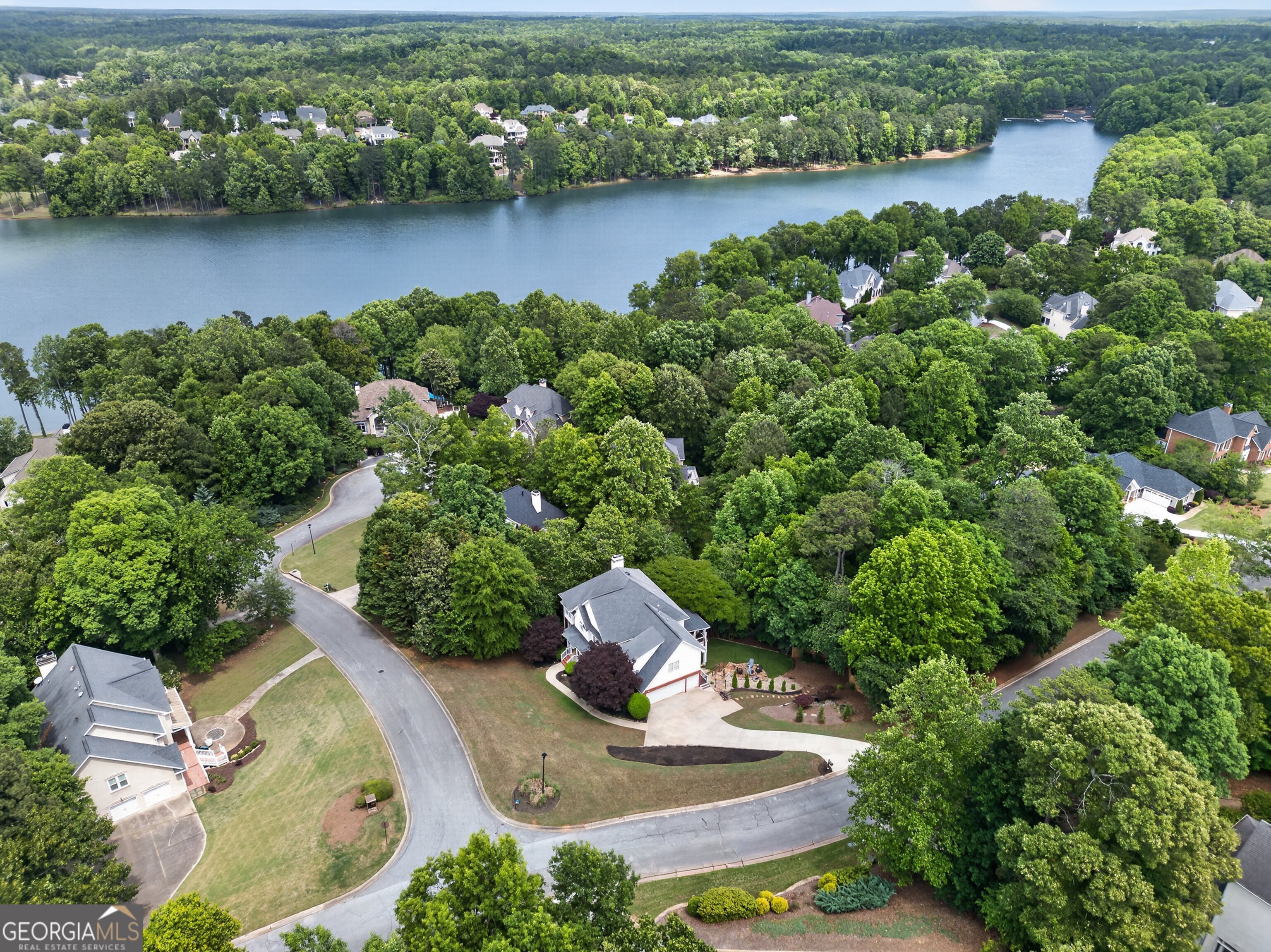 200 Palisades