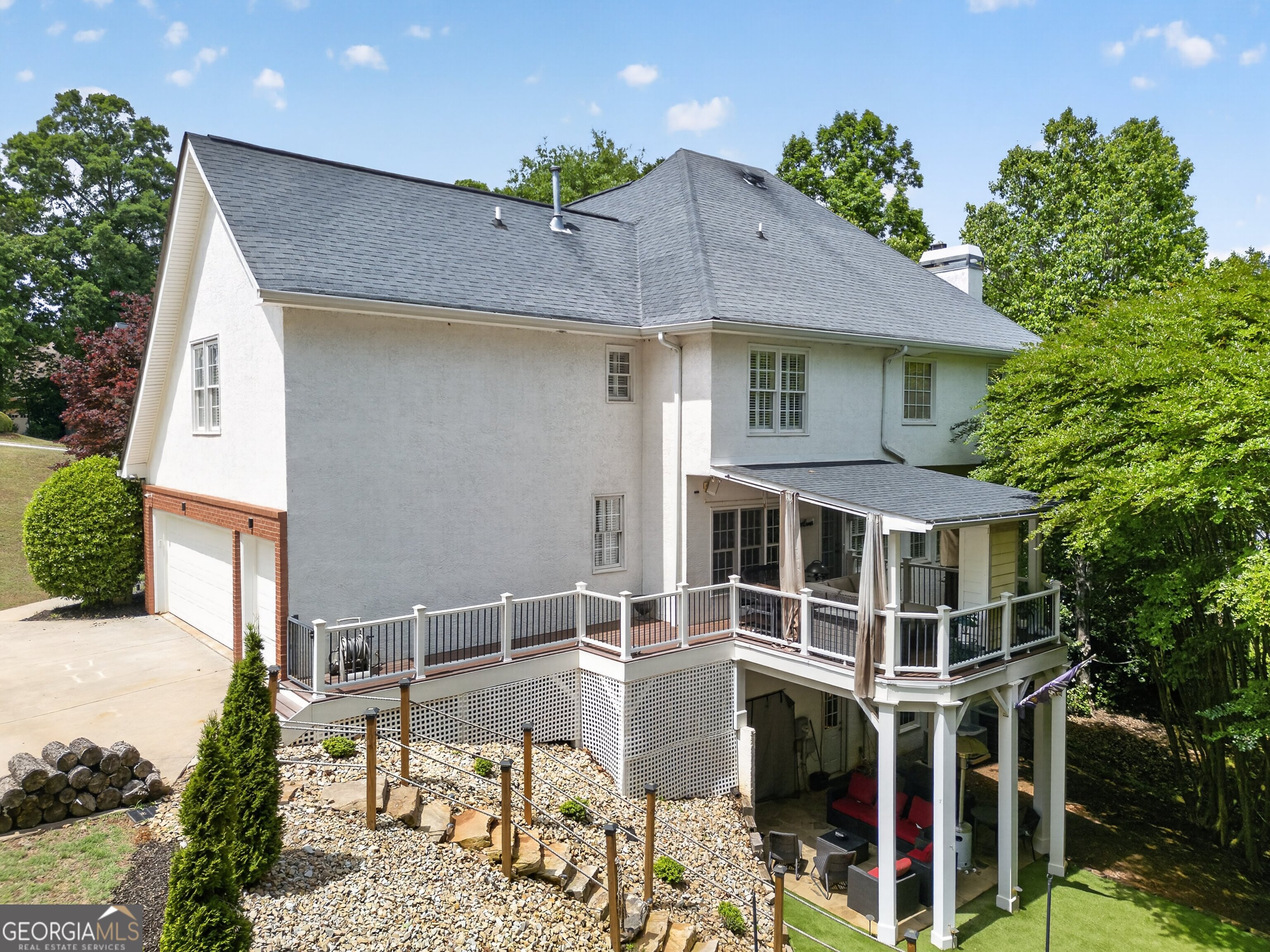 200 Palisades