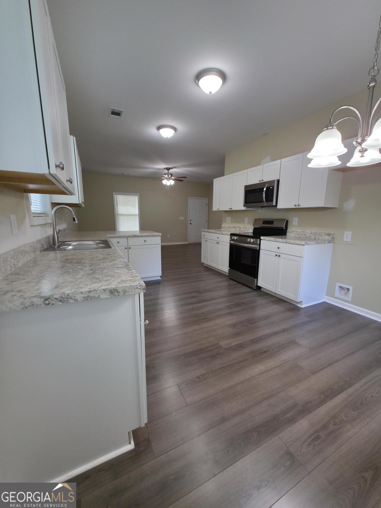 245 Freeman DR