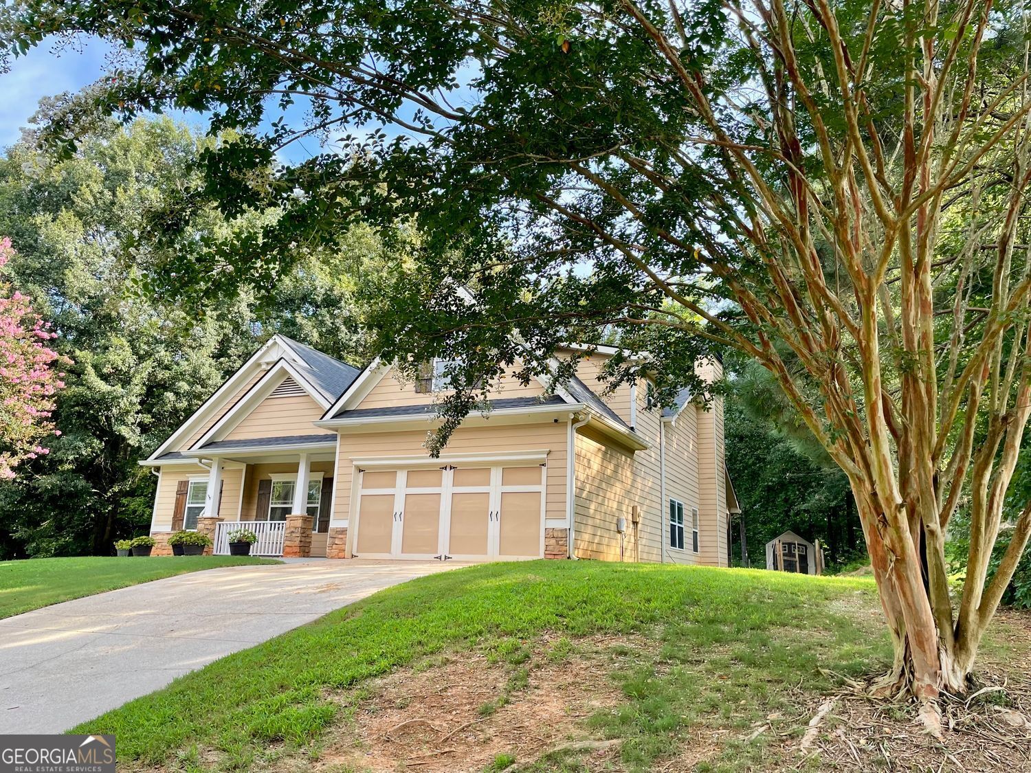 94 Acorn AVE