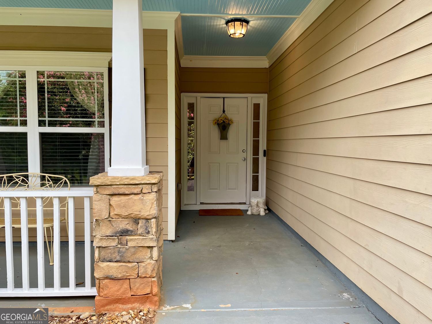 94 Acorn AVE