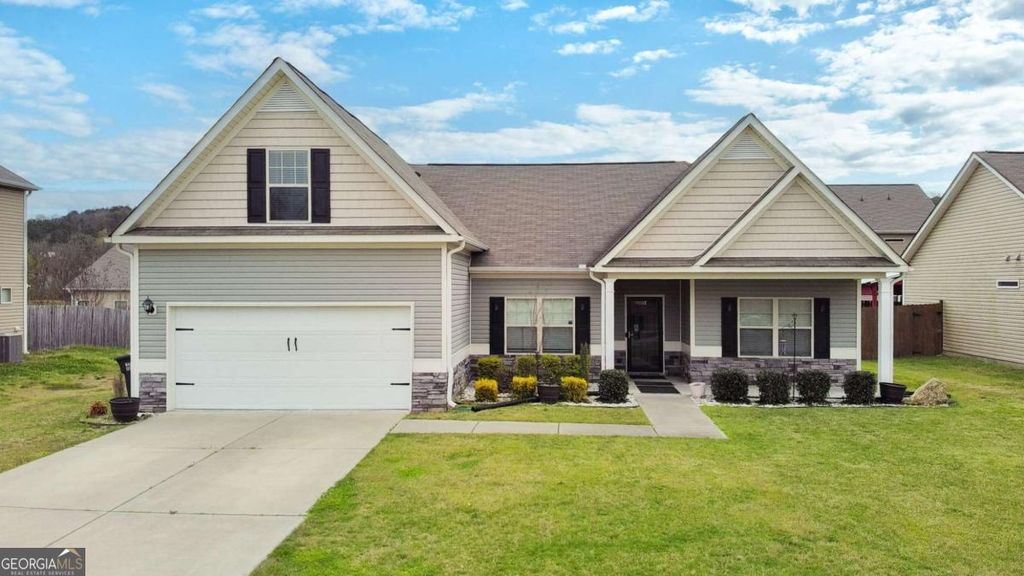 Photo of 300 Heritage Drive, Calhoun, GA 30701 (MLS # 10715518)