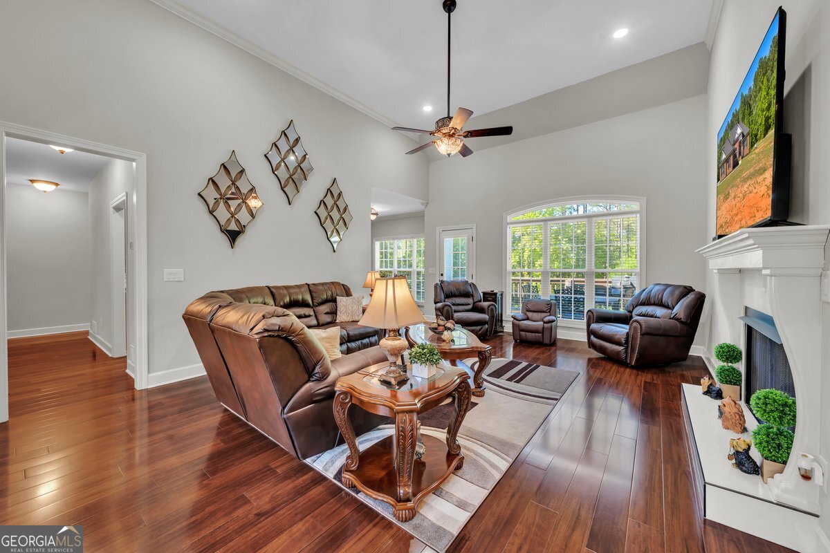 2594 Lassiter RD