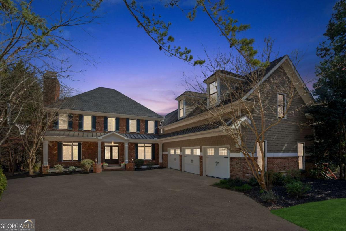 27 Lakeshore CIR