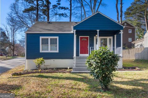 Photo of 2584 Oldknow Drive NW, Atlanta, GA 30318 (MLS # 10645625)