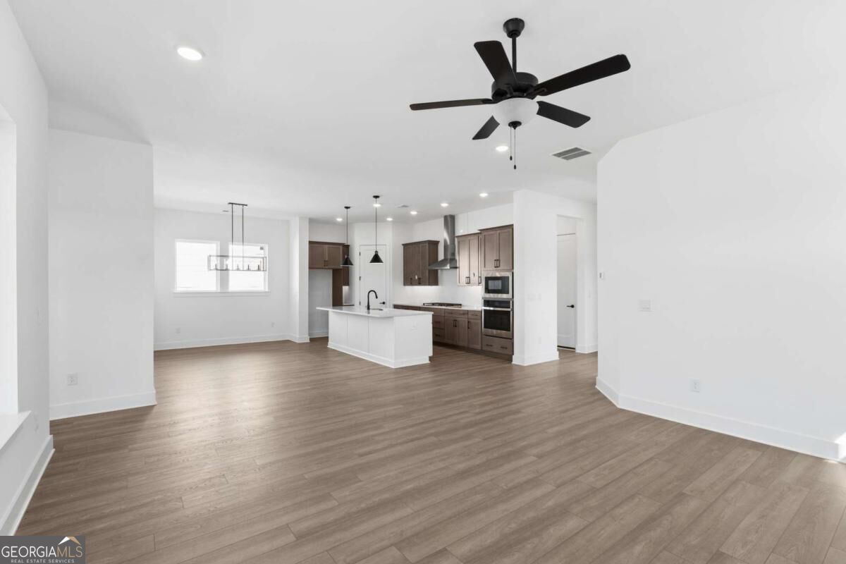 1331 Autumn Lake DR SW