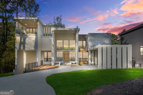 2650 Fairoaks RD Decatur GA 30033