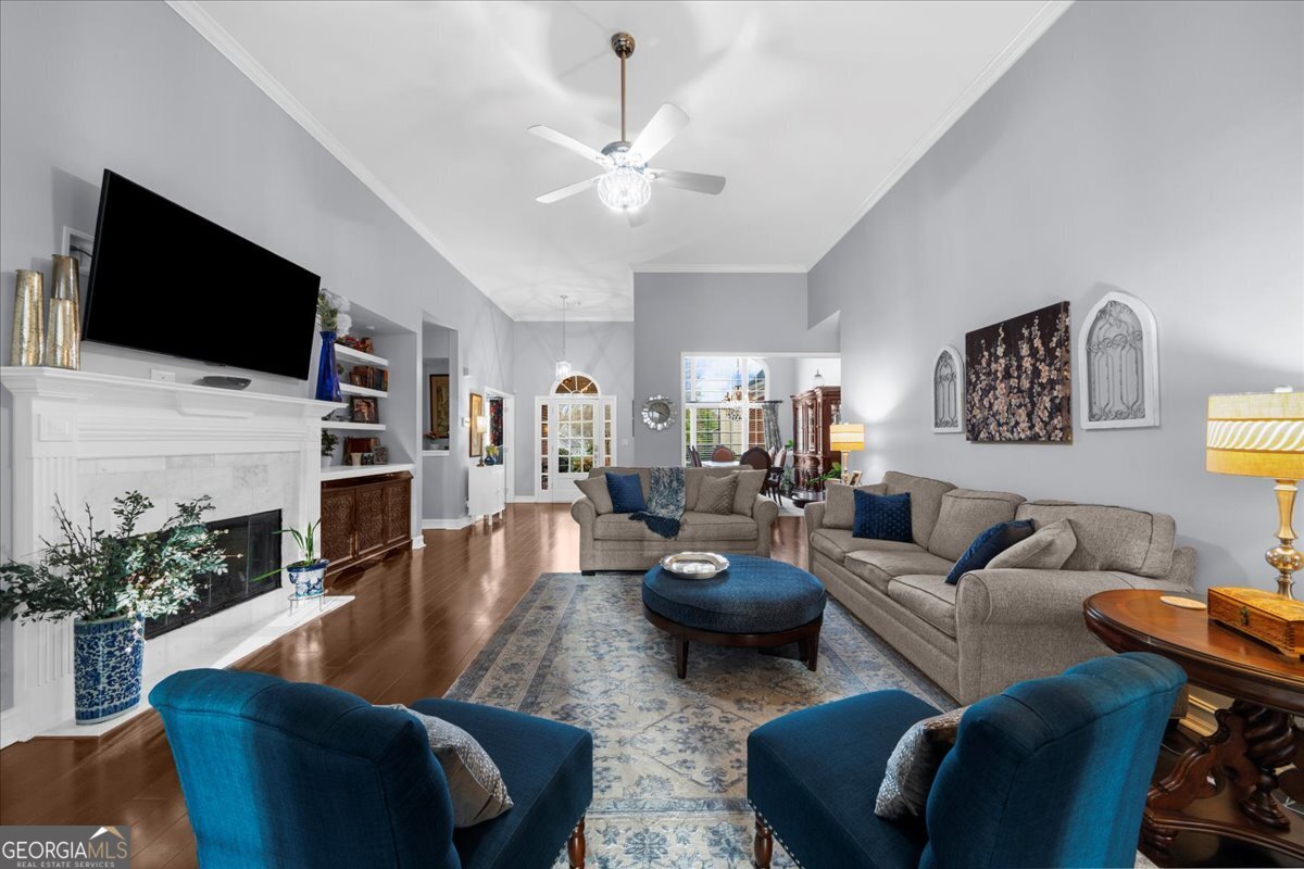 1847 Shaker Falls LN