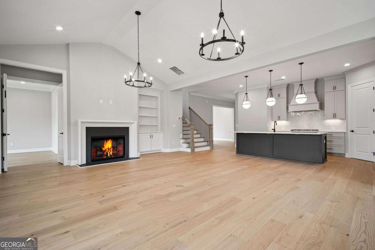 1209 Lakeside Overlook