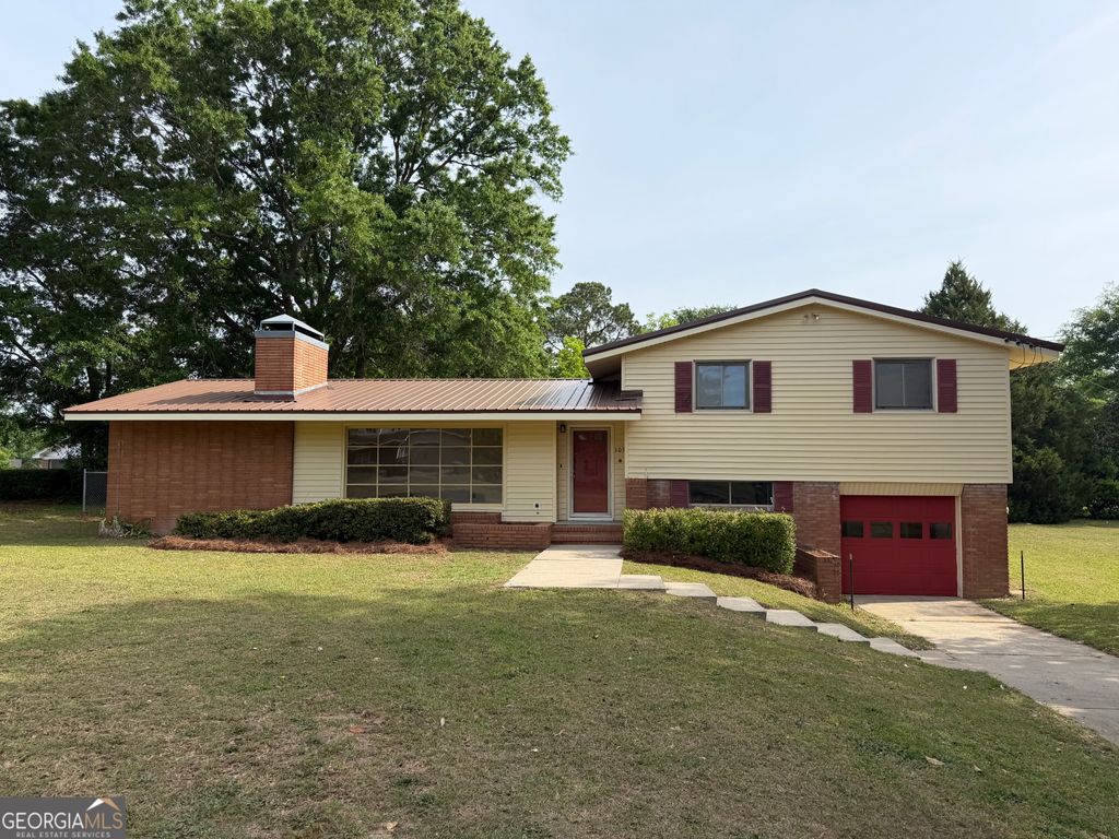 Photo of 105 Westview Drive, Dublin, GA 31021 (MLS # 10736367)