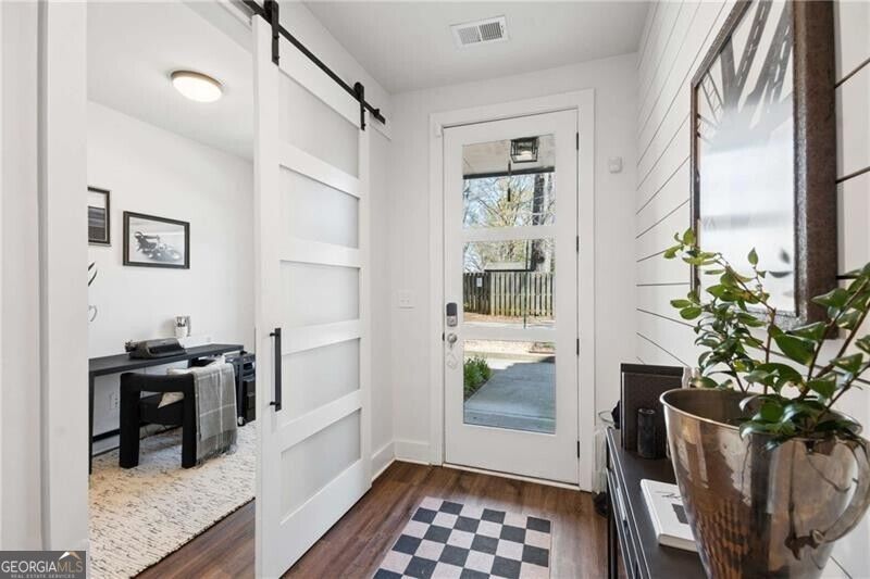 1350 May AVE SE 9