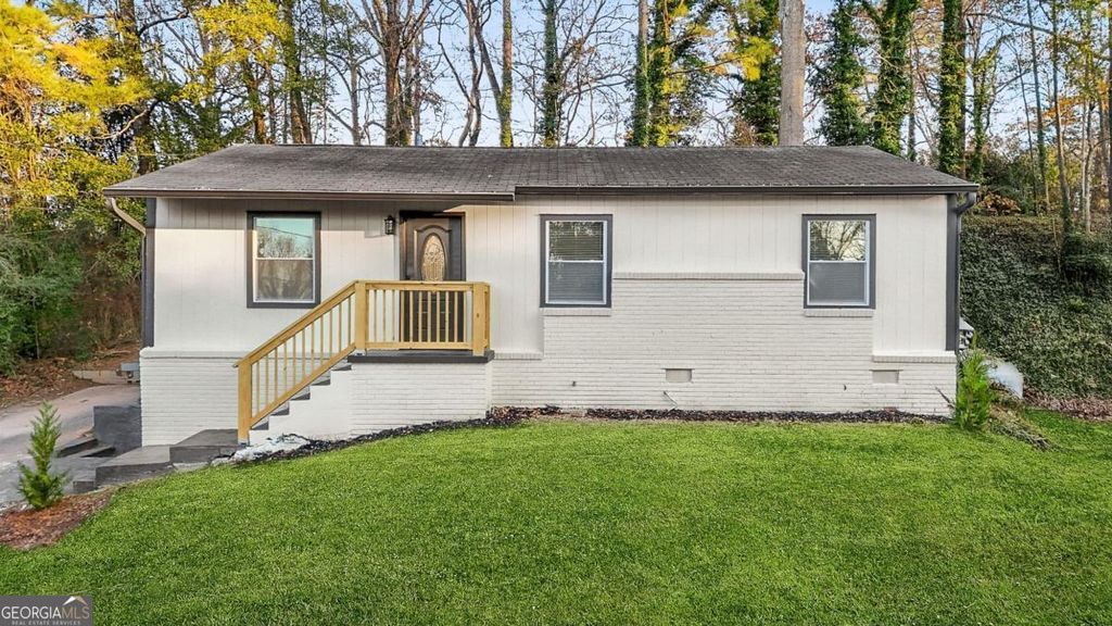 Photo of 578 Alfred Road NW, Atlanta, GA 30331 (MLS # 10739380)