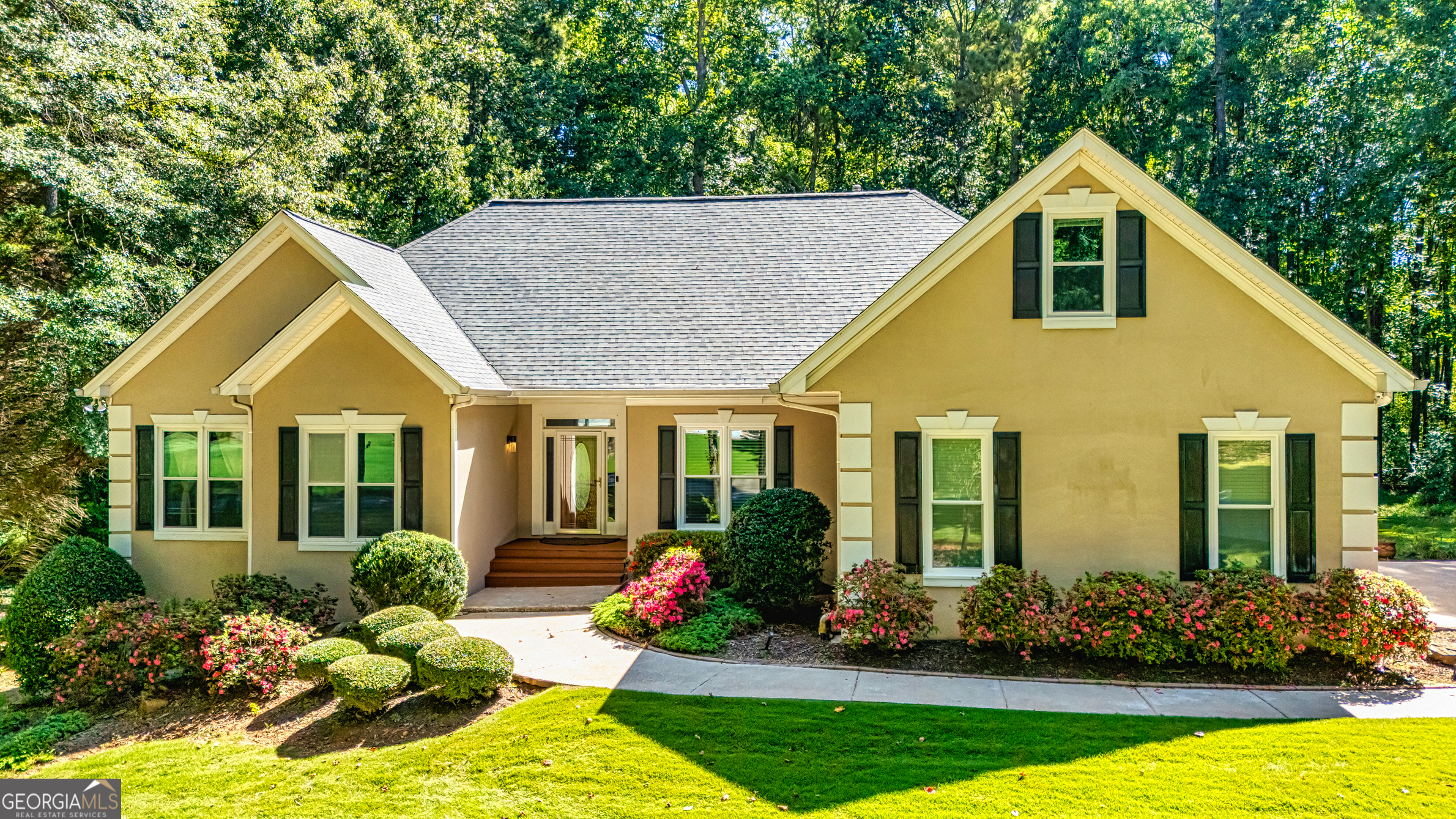 217 Windermere CIR