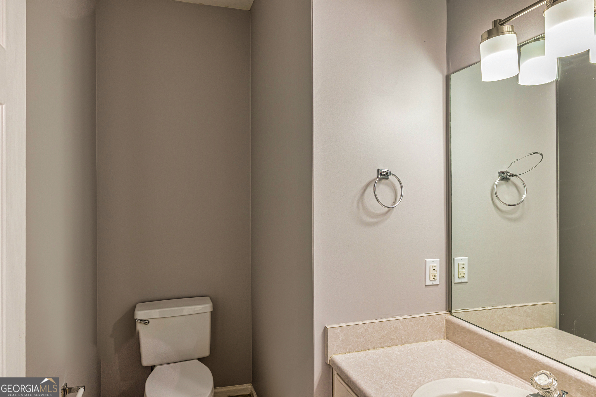 Newnan, Georgia 30265, United States, 3 Bedrooms Bedrooms, ,5 BathroomsBathrooms,Residential,Active,200698