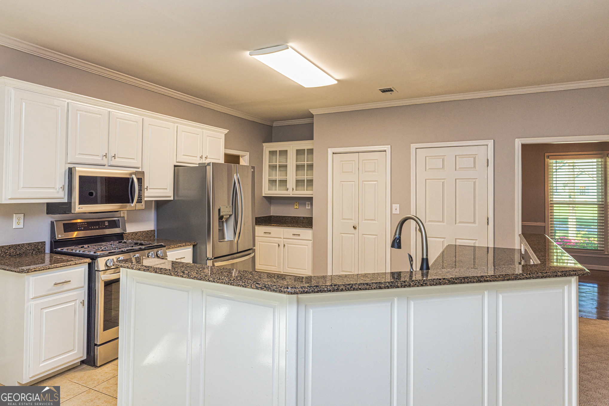 Newnan, Georgia 30265, United States, 3 Bedrooms Bedrooms, ,5 BathroomsBathrooms,Residential,Active,200698