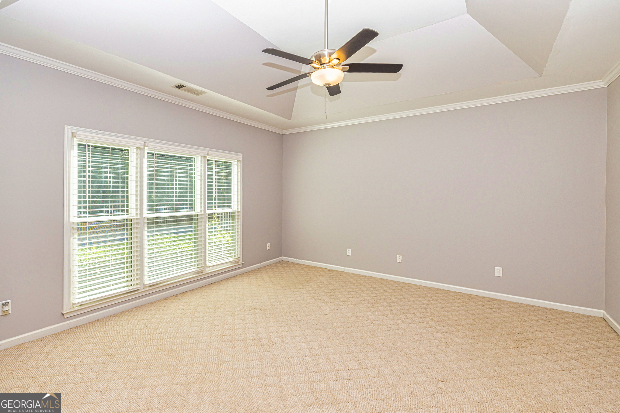 Newnan, Georgia 30265, United States, 3 Bedrooms Bedrooms, ,5 BathroomsBathrooms,Residential,Active,200698