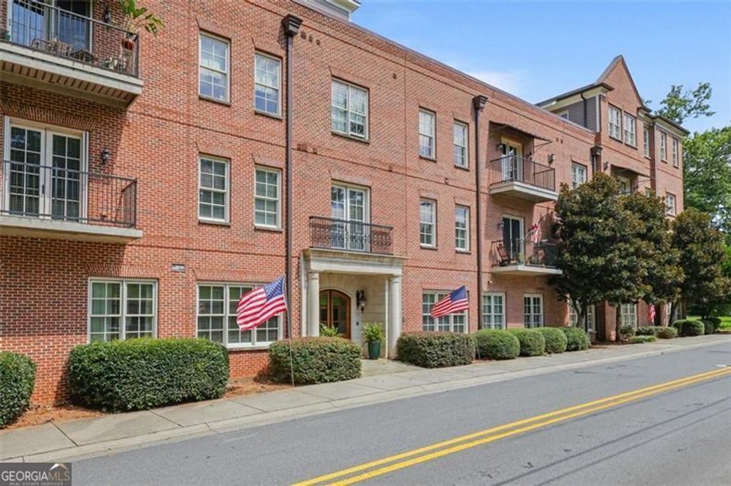 Photo of 351 WASHINGTON Avenue #309, Marietta, GA 30060 (MLS # 10656630)
