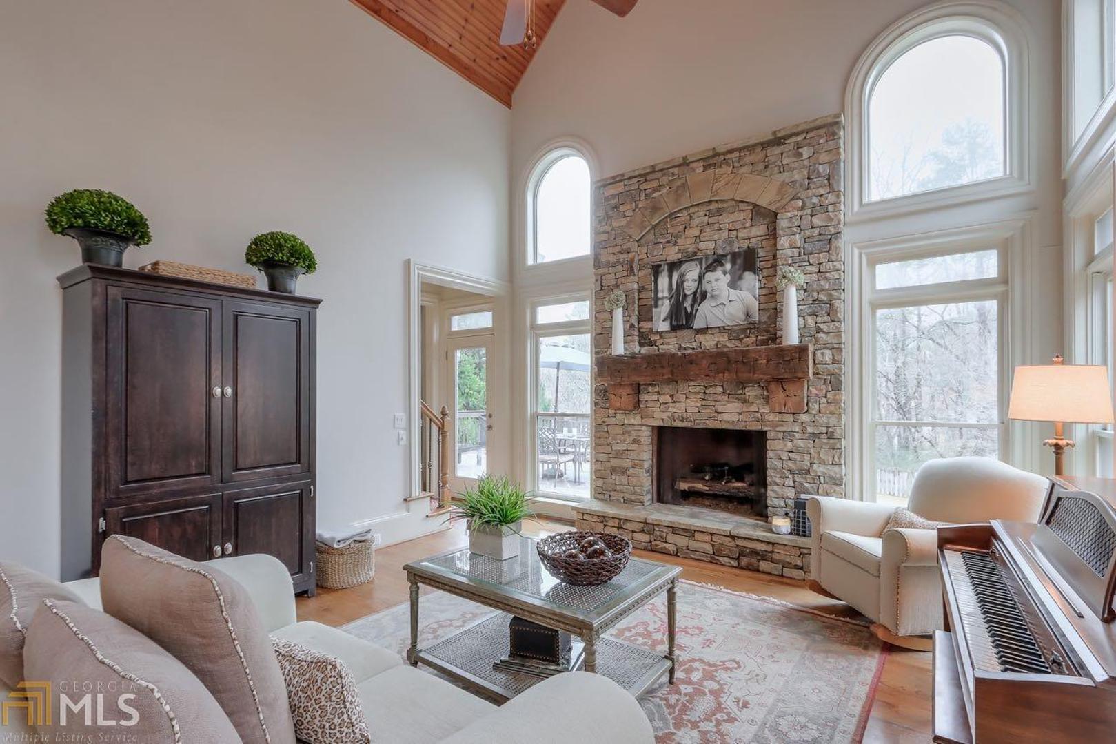 Enclave At Sope Creek - Residential