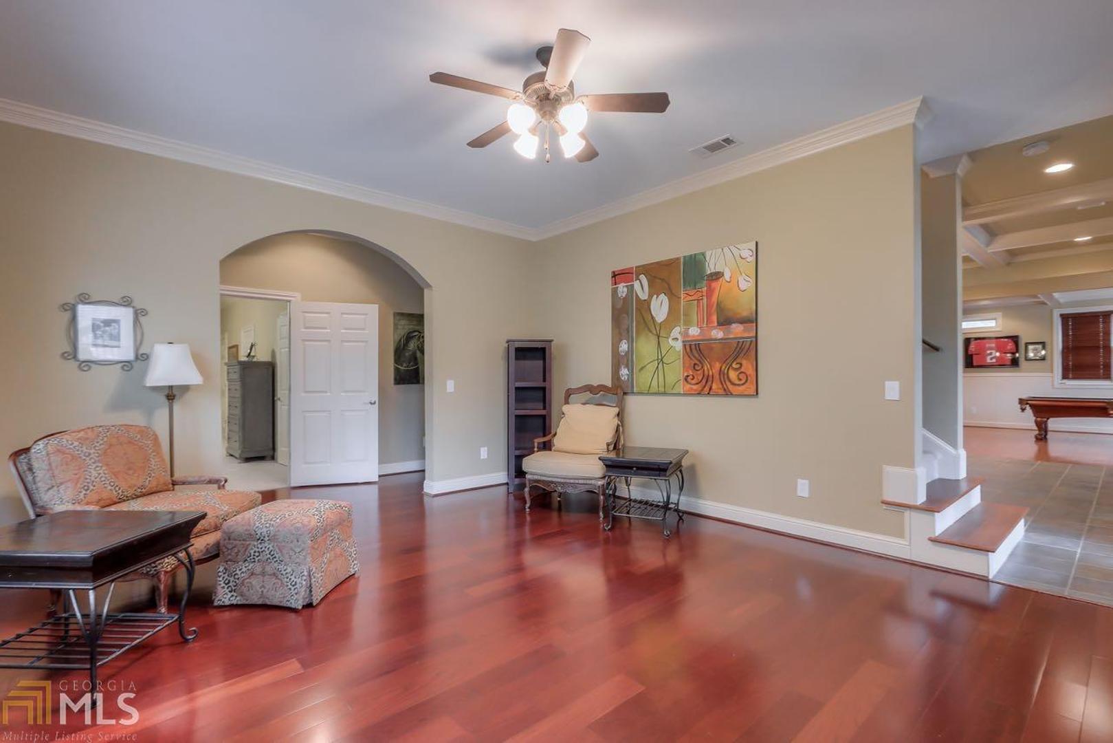 Enclave At Sope Creek - Residential