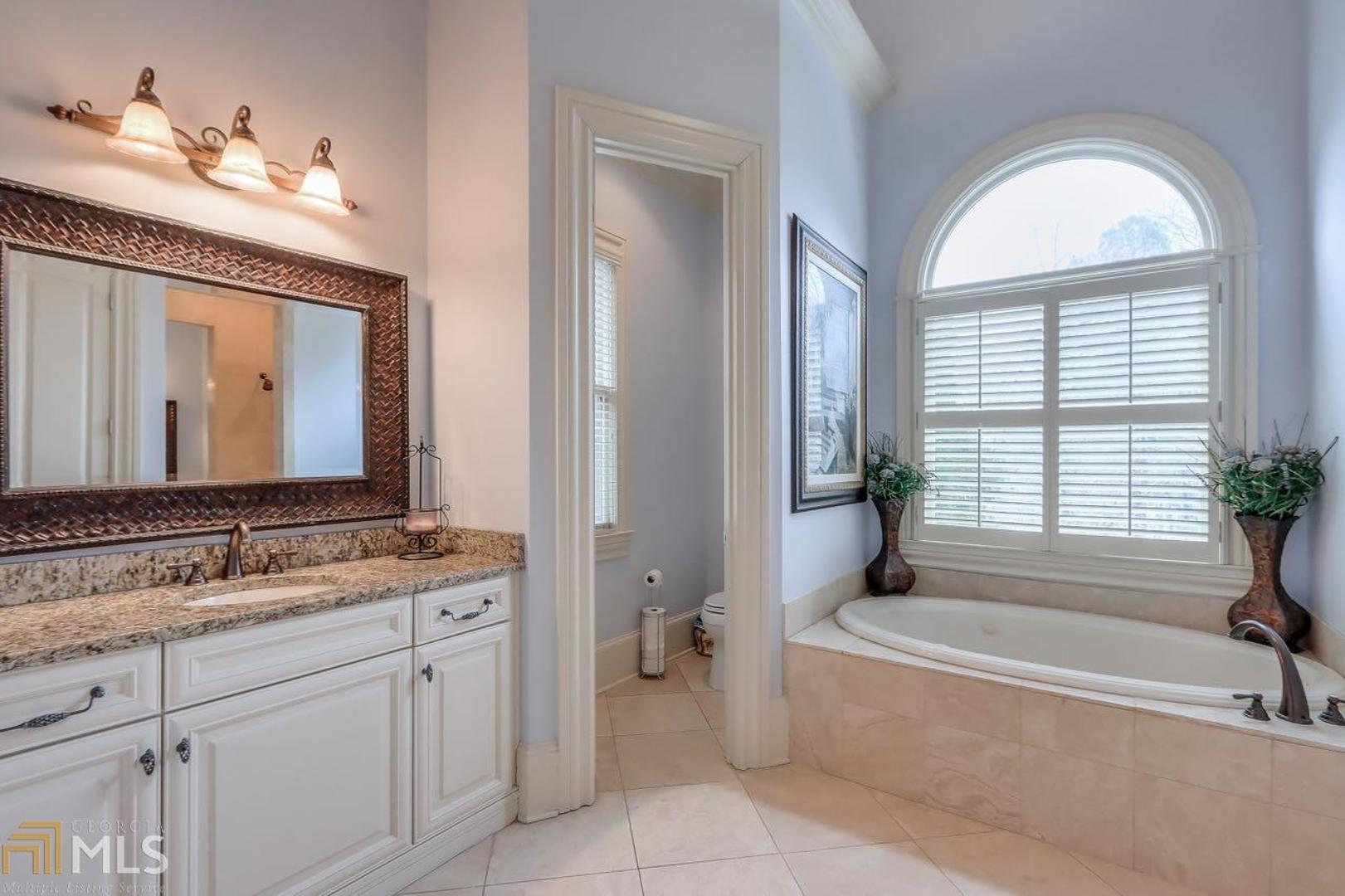 Enclave At Sope Creek - Residential