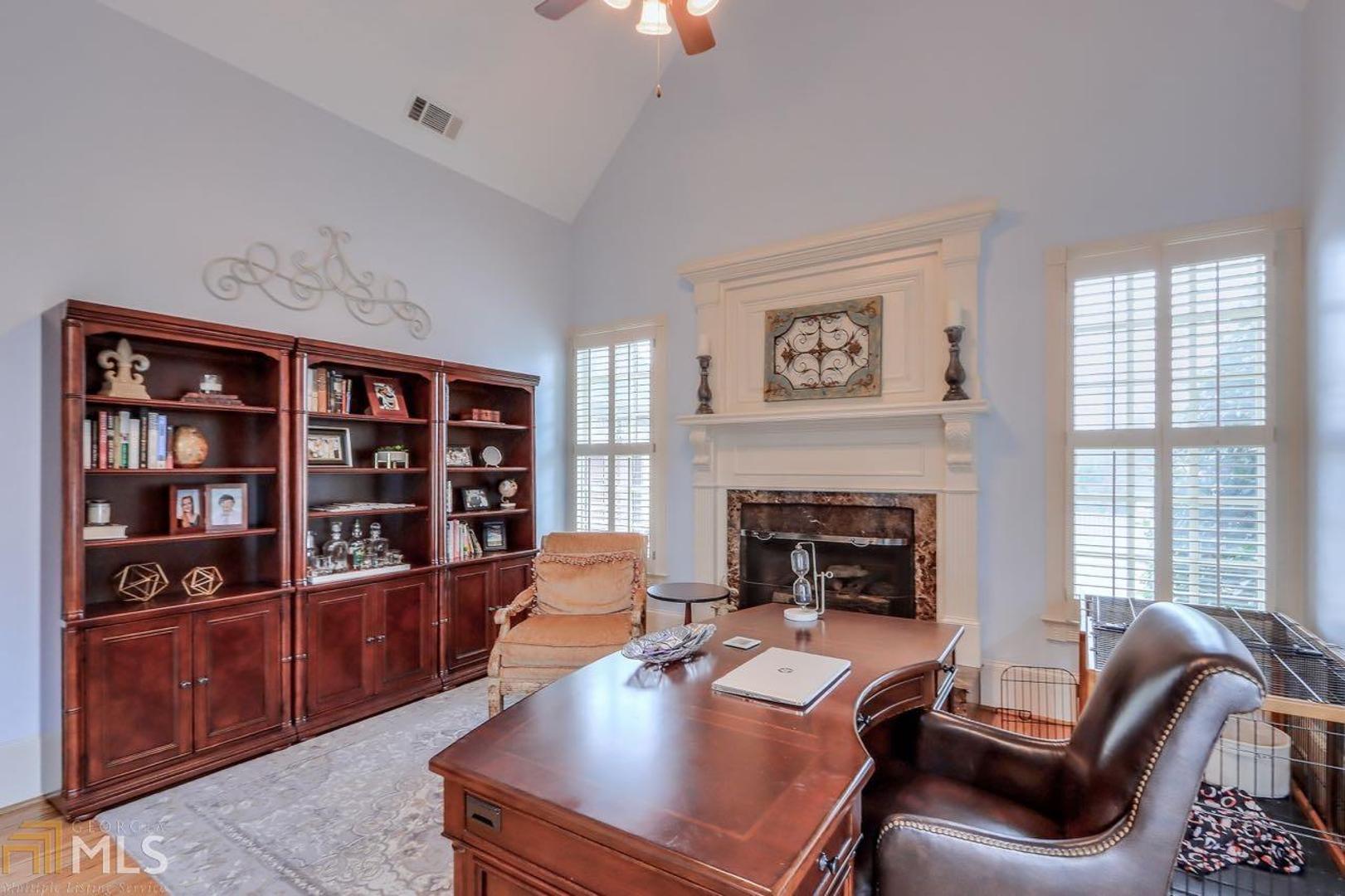 Enclave At Sope Creek - Residential
