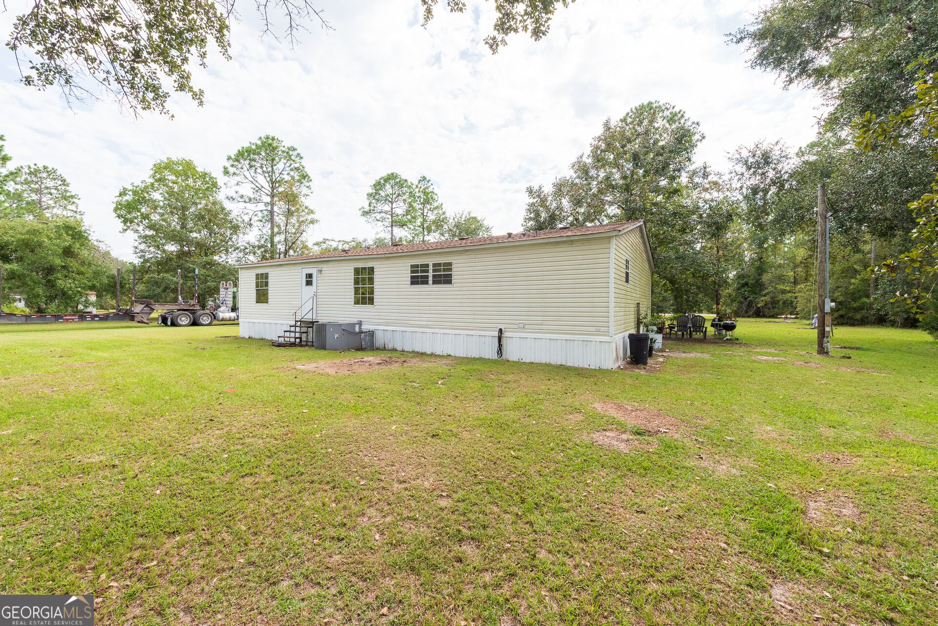 569 Shady Oaks CIR