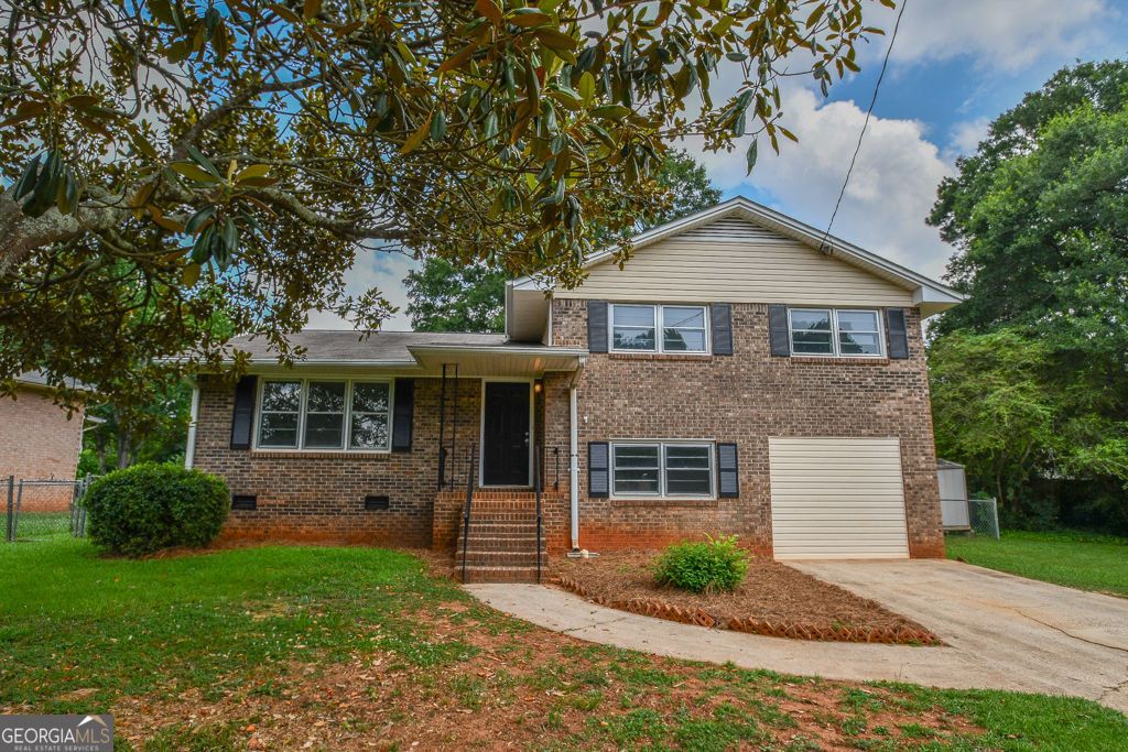 Photo of 90 Cabriolet Trail, McDonough, GA 30253 (MLS # 10799615)