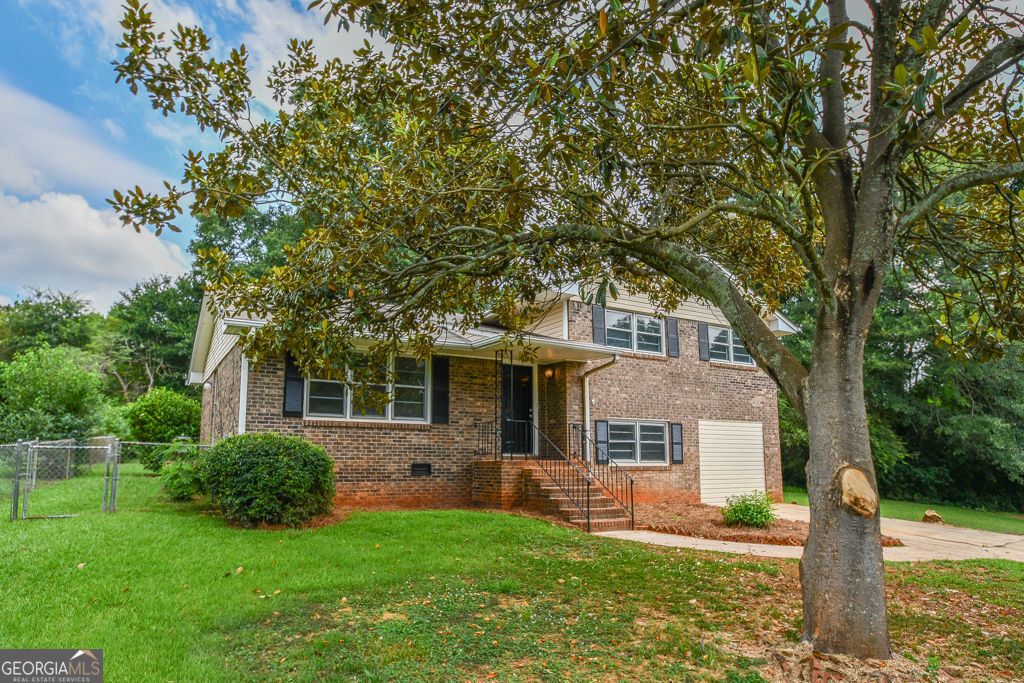 Photo of 90 Cabriolet Trail, McDonough, GA 30253 (MLS # 10799615)