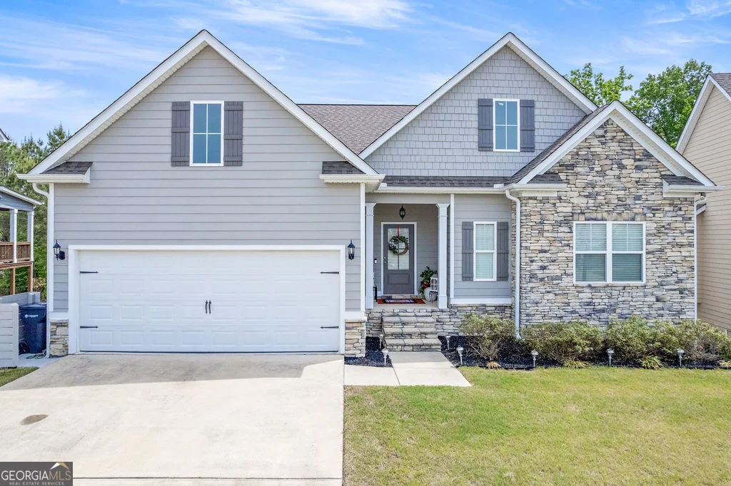 509 Lago Court