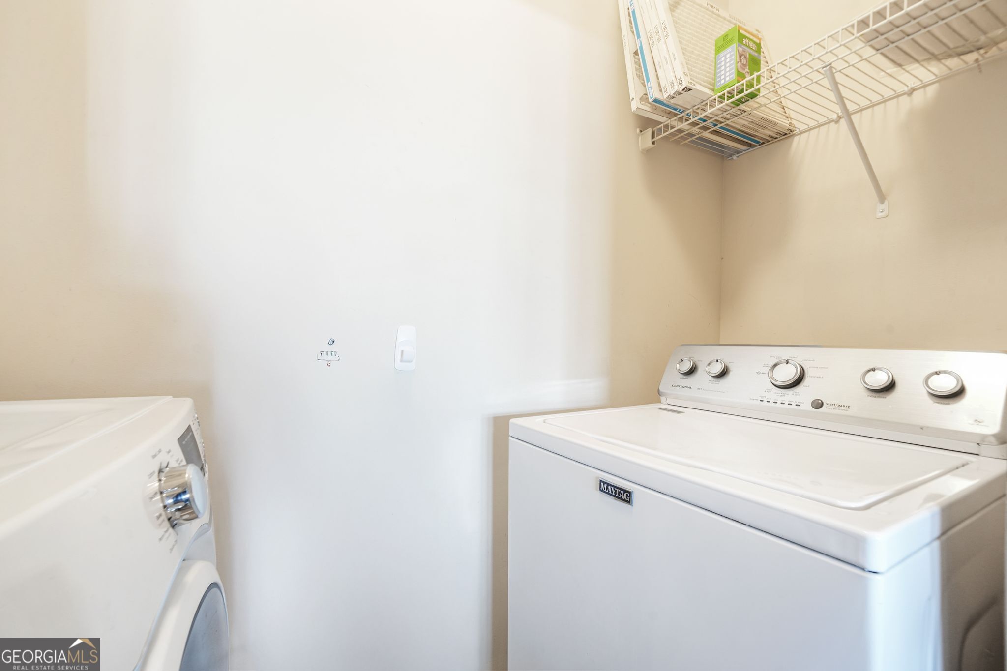 Element Condominum - Residential