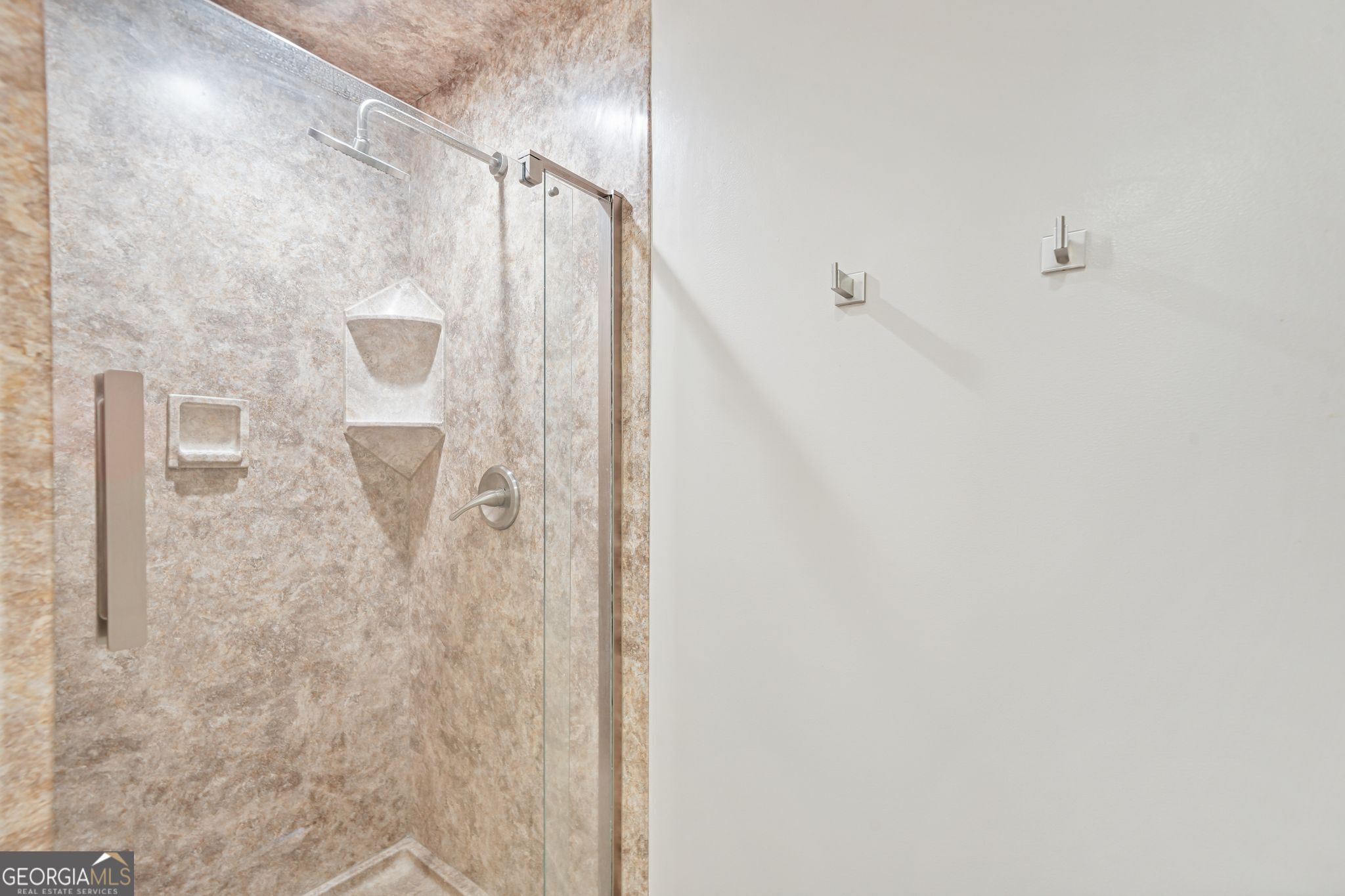 Element Condominum - Residential