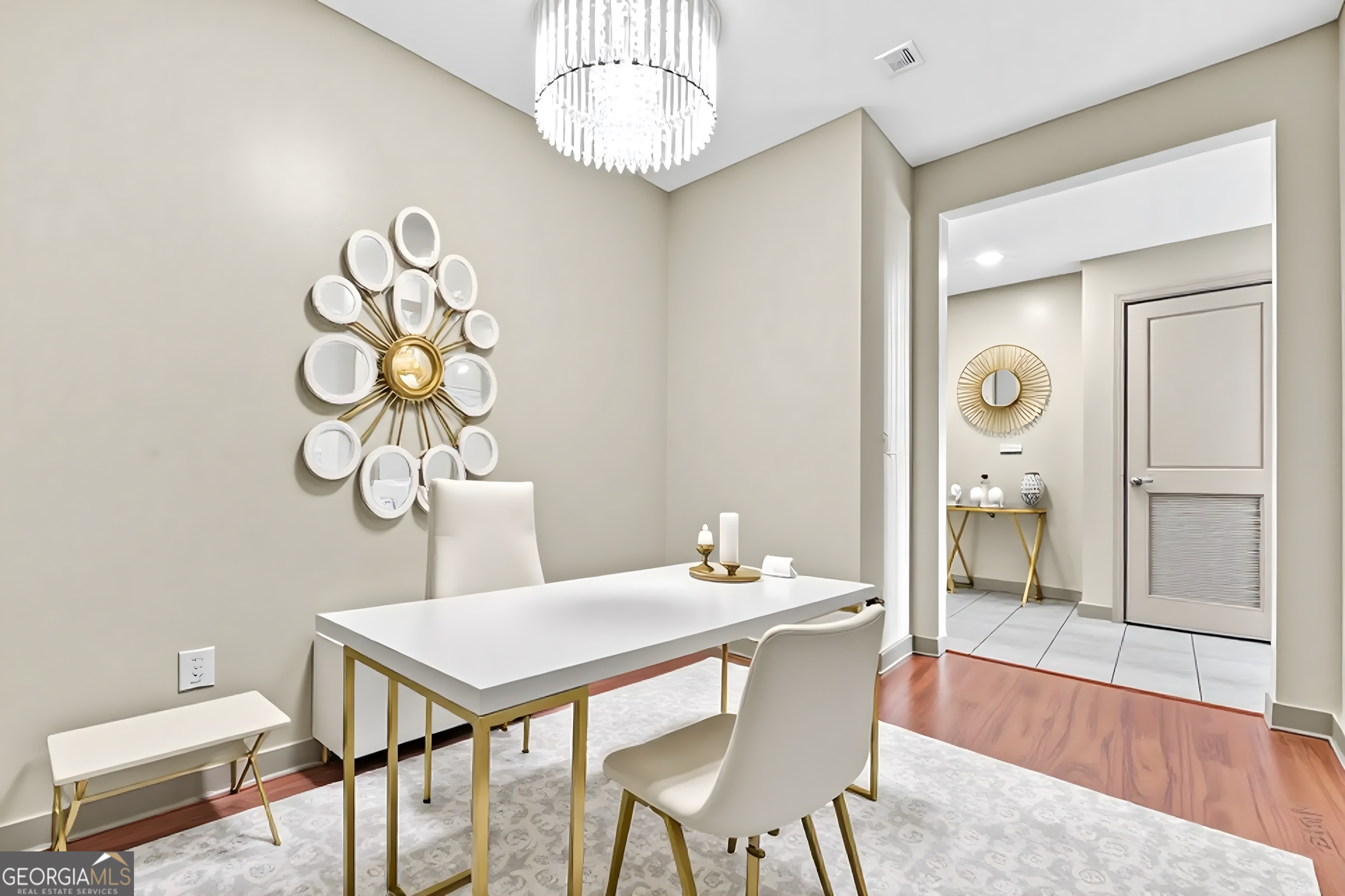 Element Condominum - Residential