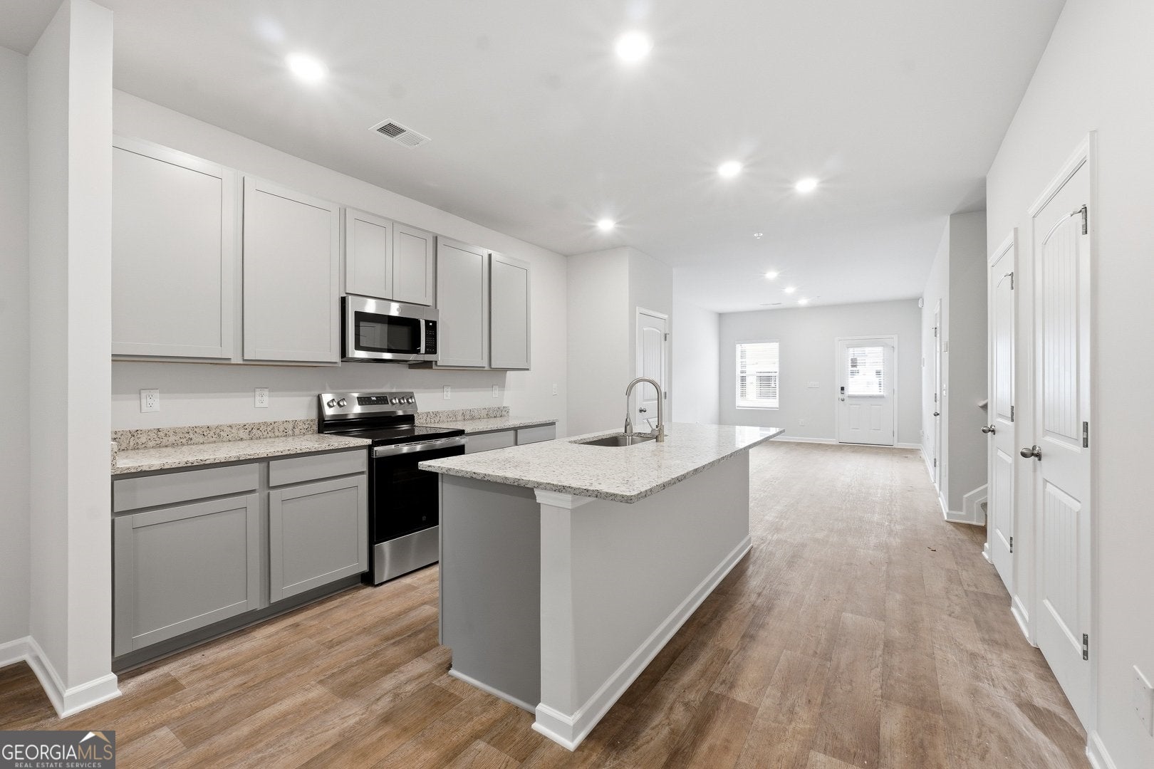 8320 Columbia CT