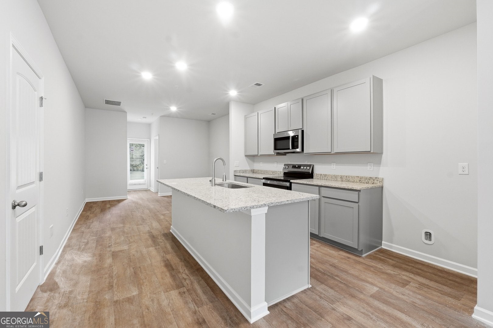 8320 Columbia CT