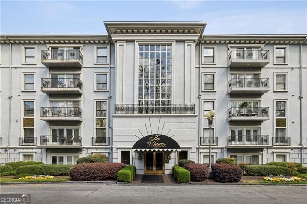 Photo of 3201 Lenox Road NE #26, Atlanta, GA 30324 (MLS # 10724937)