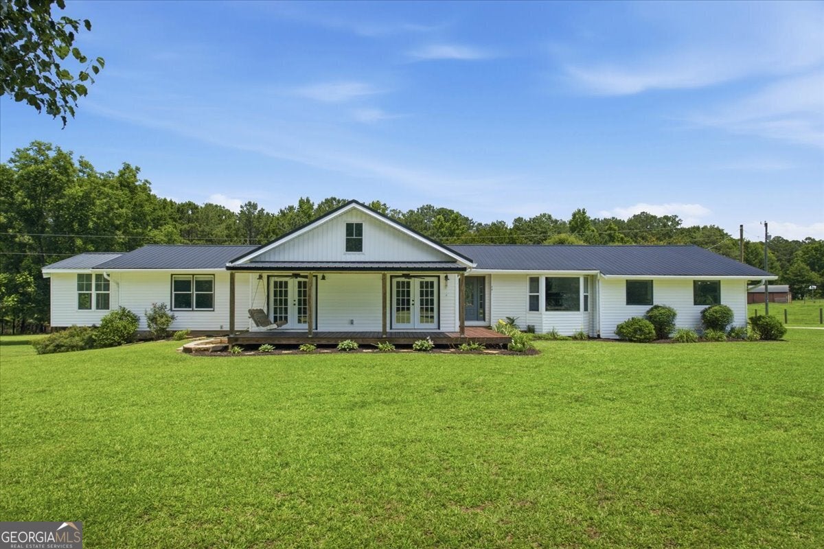 330 Sandy Lake CIR