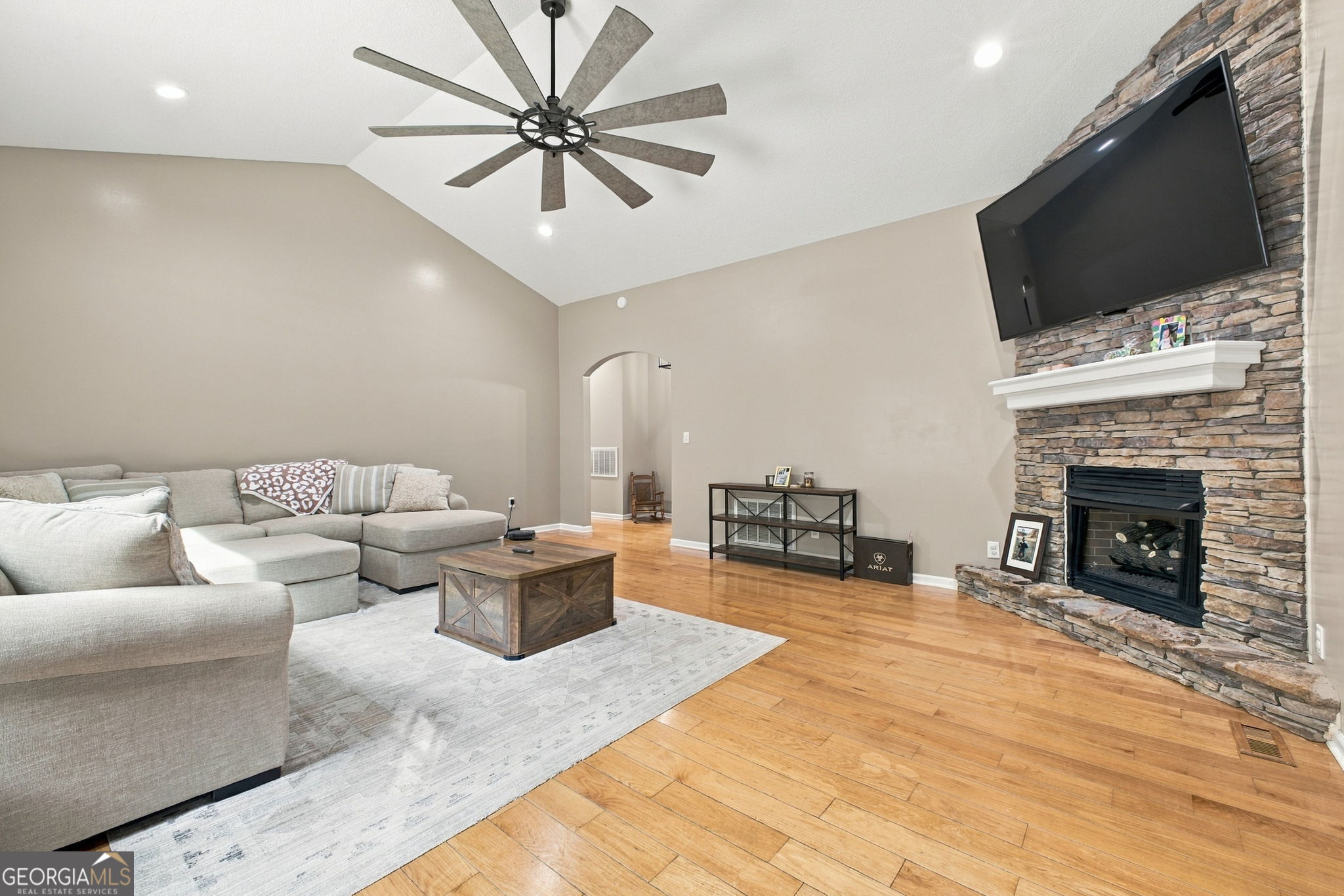 50 Pond Mill CT SE
