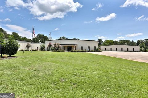 2 Hummingbird LN Eufaula AL 36027
