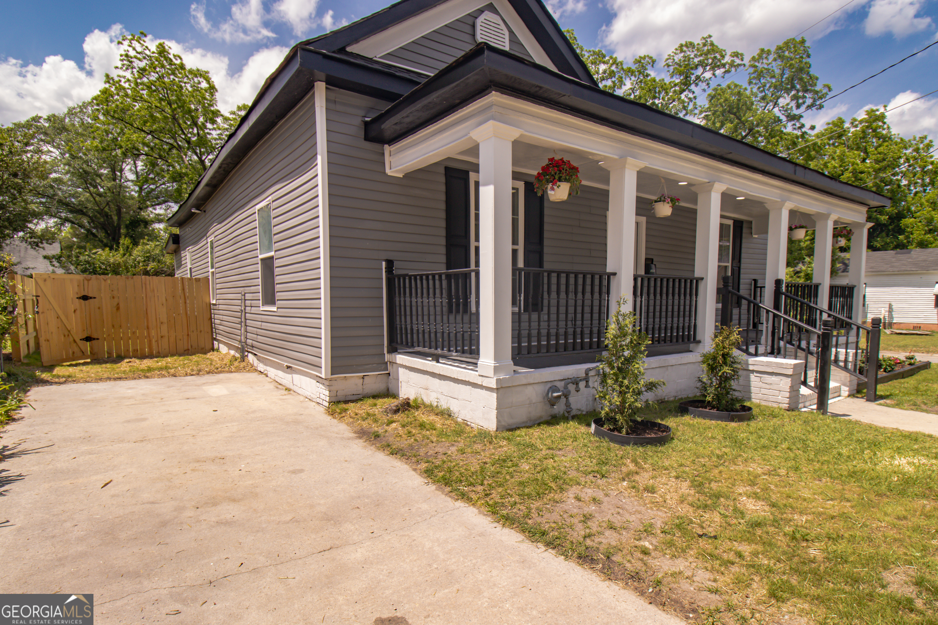 346 Grant AVE